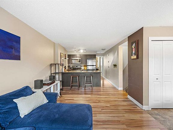 4th image of 133 NE Copperpond Hts SE #5