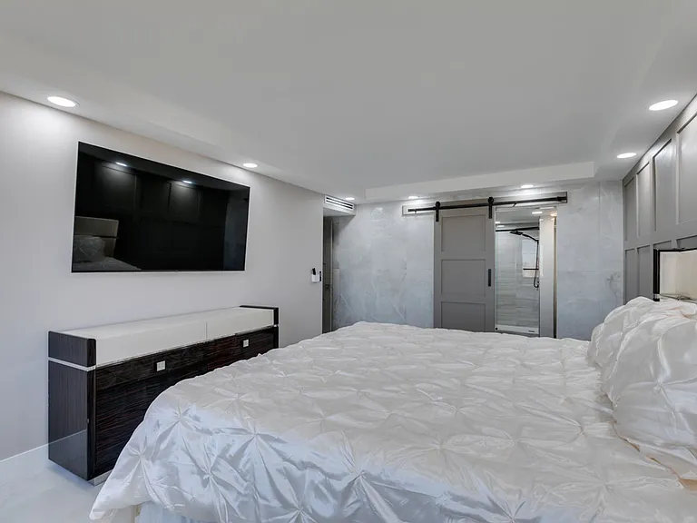 205 E Harmon Ave #1012 — Photo 38