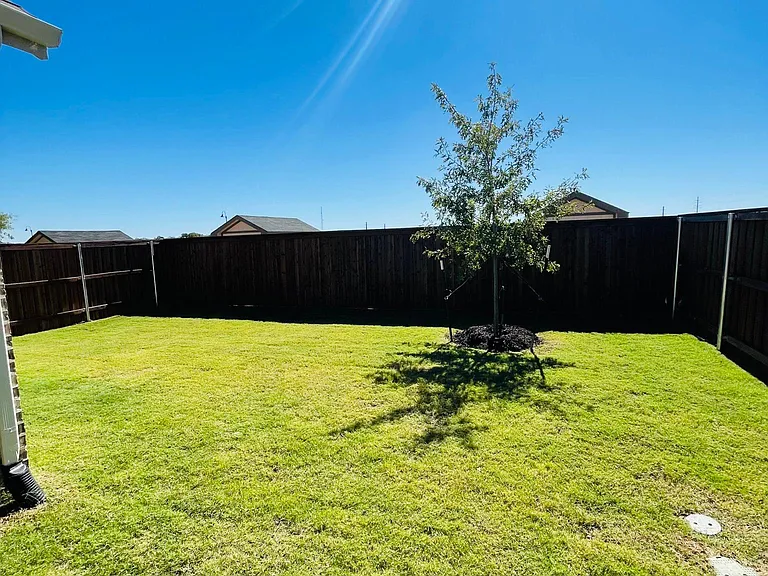 9028 Winding Creek Dr — Photo 24