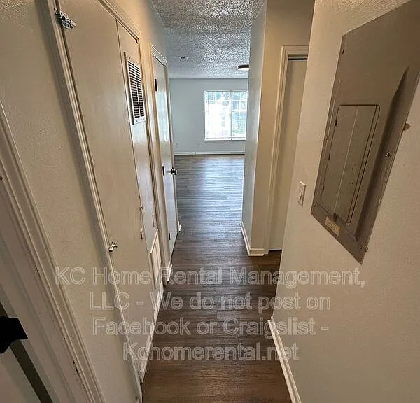 300 Osage St #B — Photo 17
