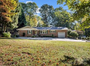 646 Walker St, Columbus, NC 28722