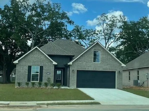 18095 Lakeshore Dr, Gulfport, MS 39503