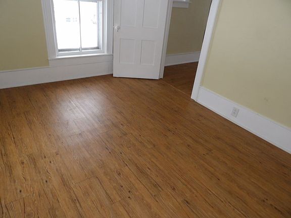 5th image of 230 Center St