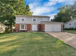 1828 Arrowpoint Dr, Saint Louis, MO 63138