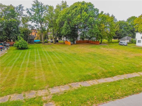 314/318 E Wallace Ave, New Castle, PA 16101