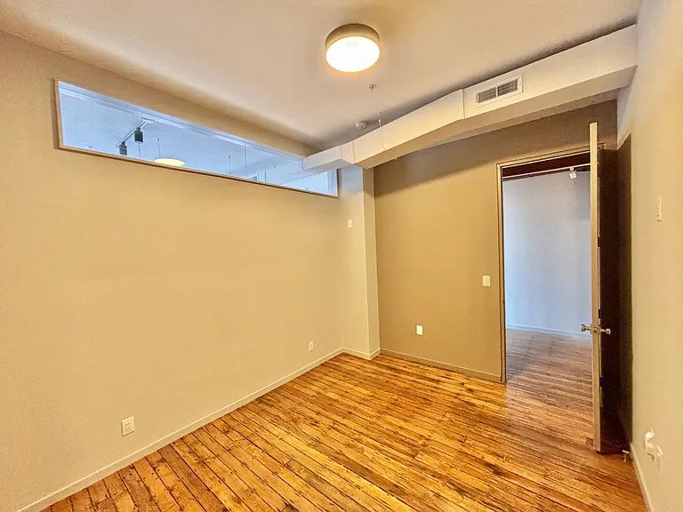 Bentley Lofts — Photo 7