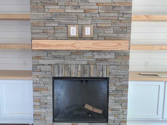 4th image of 1183 Elizabeth Ln Lot 27
