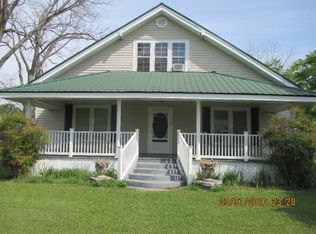 727 Spring Meadow Rd, Douglas, GA 31533