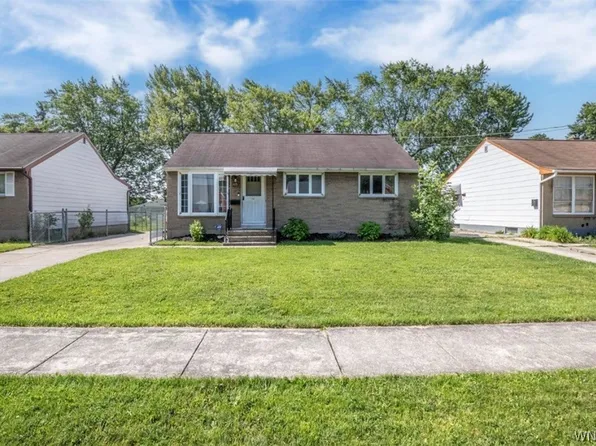 425 Cherokee Dr, Cheektowaga, NY 14225