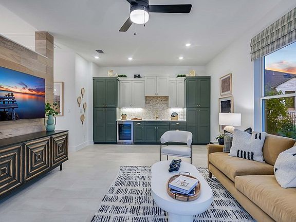 The Casita 2 - Living Room