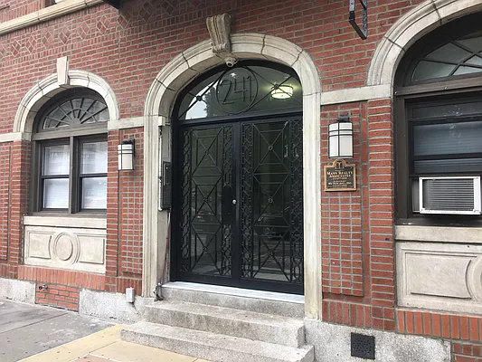 Rented by Mann Maurice A | media 1