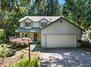 8606 Dickey Pl NW, Silverdale, WA 98383
