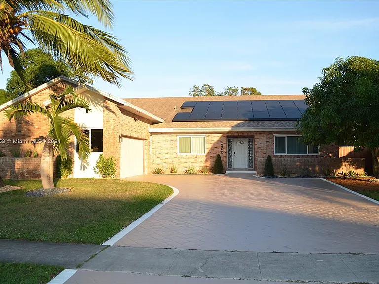 1200 NW 78th Ave — Photo 2