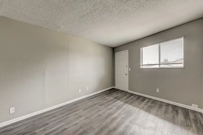 1012 Chowning Ave #1-2-6 — Photo 5