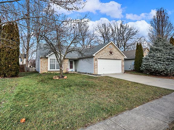 3rd image of 736 Kingston Cir