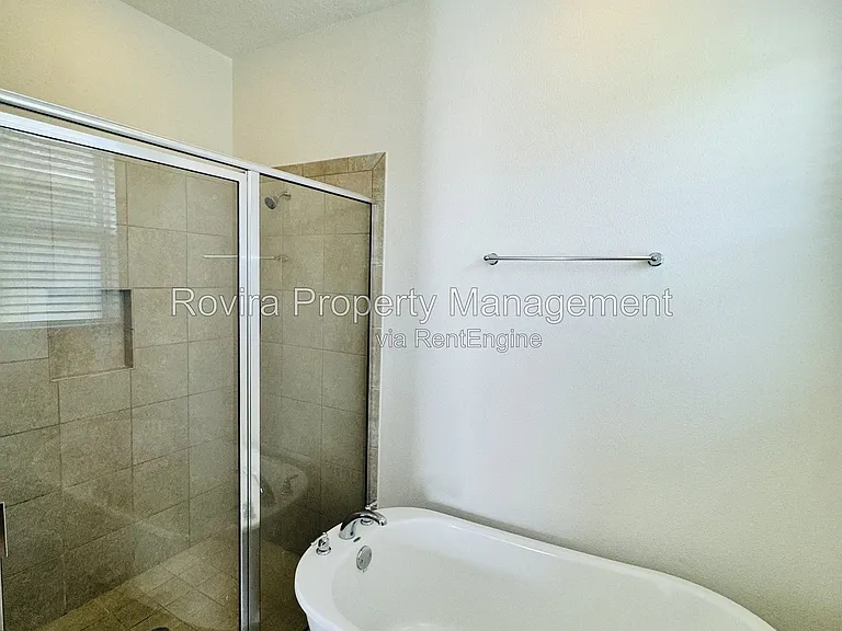 3221 Olivia Breeze Dr — Photo 12