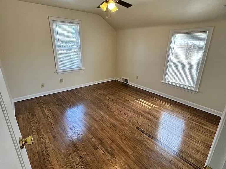 625 Churchill Rd — Photo 13