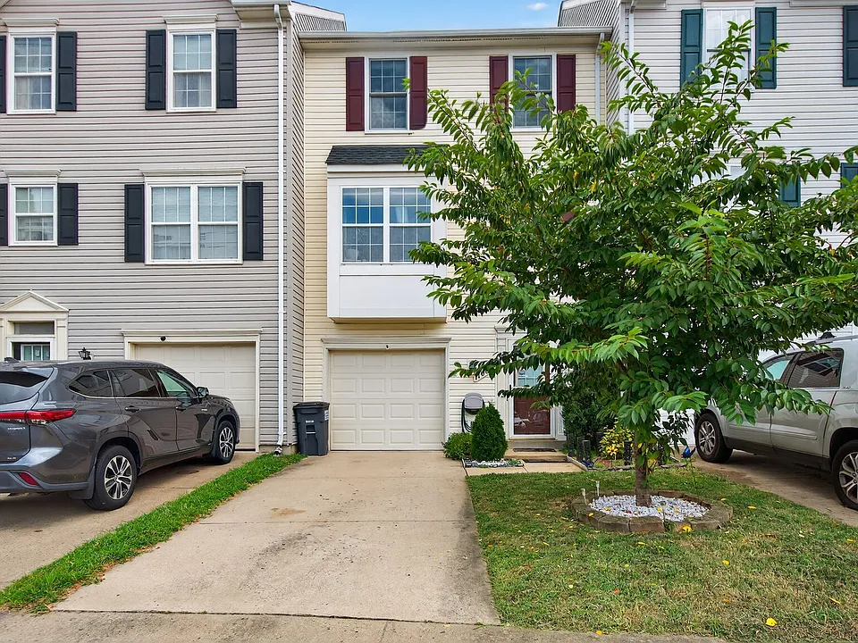 11082 Clovertree Ct