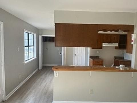 3rd image of 4243 Bennett Wood Dr