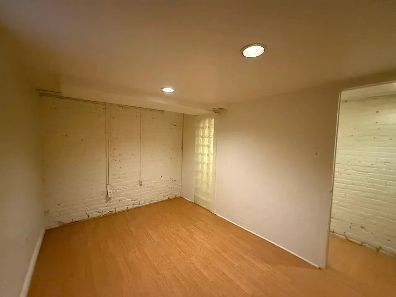 1 bed, 1100 sqft, $1,250 — Photo 3