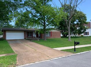 106 Caybeth Dr, Ballwin, MO