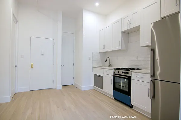 Rented by Uptown Flats LLC | media 5