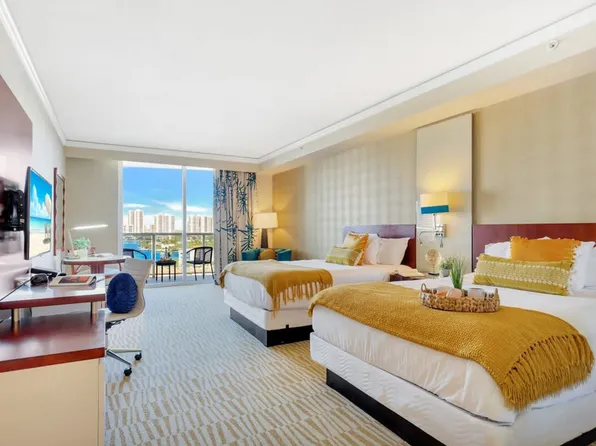 18001 Collins Ave, North Miami Beach, FL