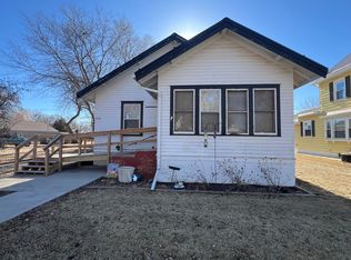 514 E 7th Ave, Redfield, SD 57469