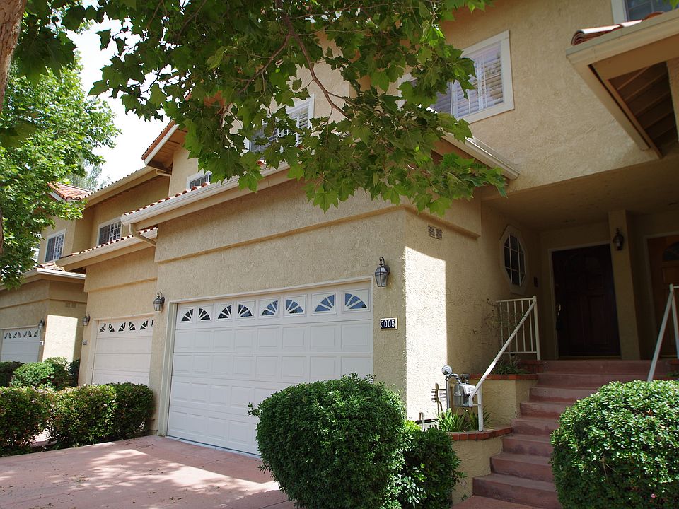 1st image of 3005 E Hillcrest Dr