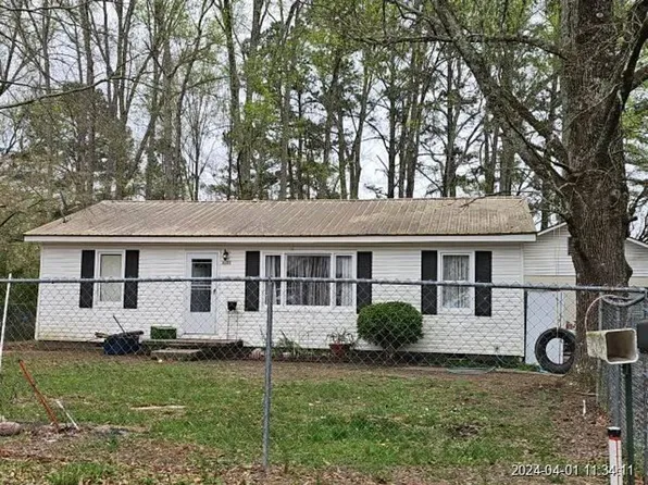 3223 Bates Dr, Rocky Face, GA 30740