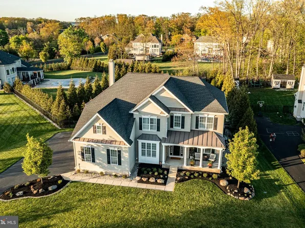 115 Chestnut Ln, Sellersville, PA 18960