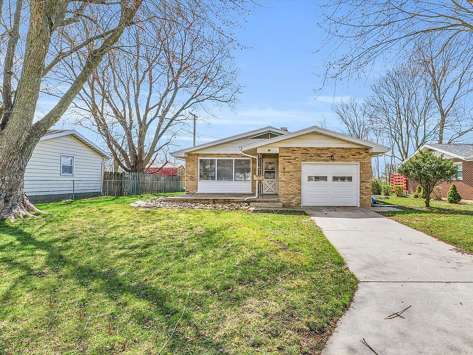 1st image of 14 Dawn Ave