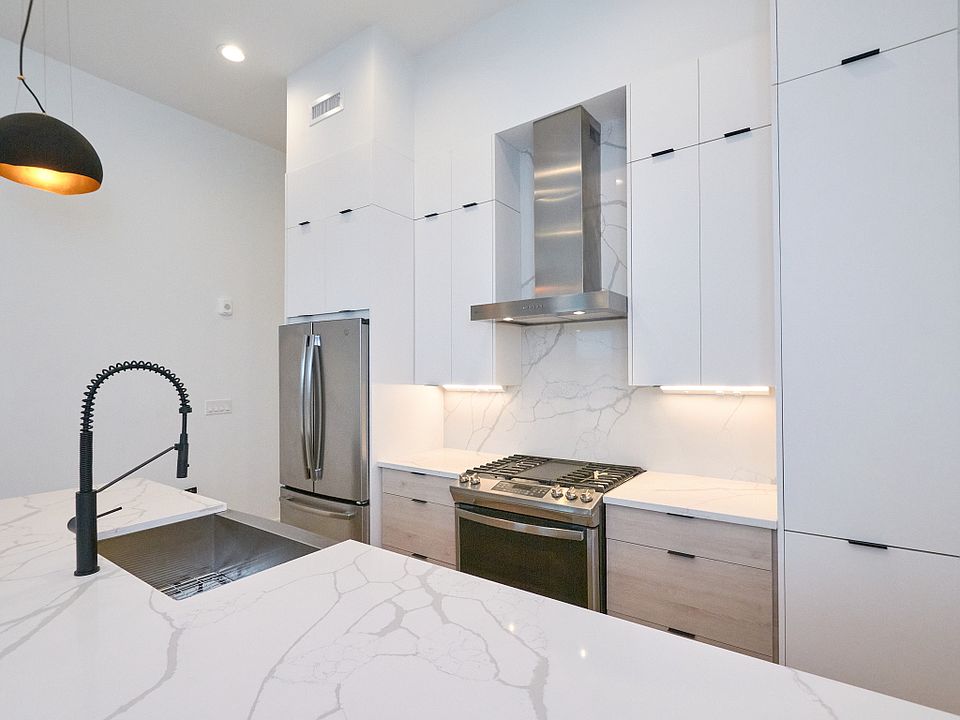 1st image of 360 Meridian St APT 5