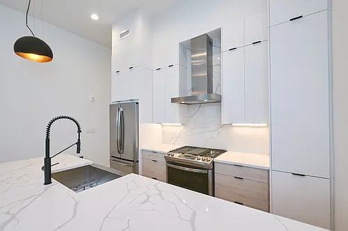 360 Meridian St #5 Photo 1
