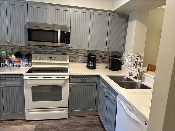 2nd image of 36 Deallyon Ave APT 80