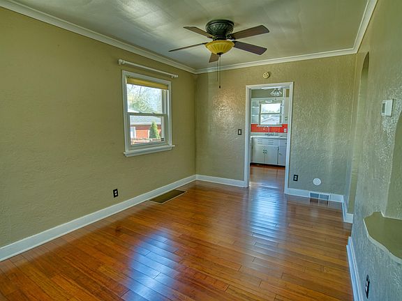 5th image of 1414 E Kelly Ave