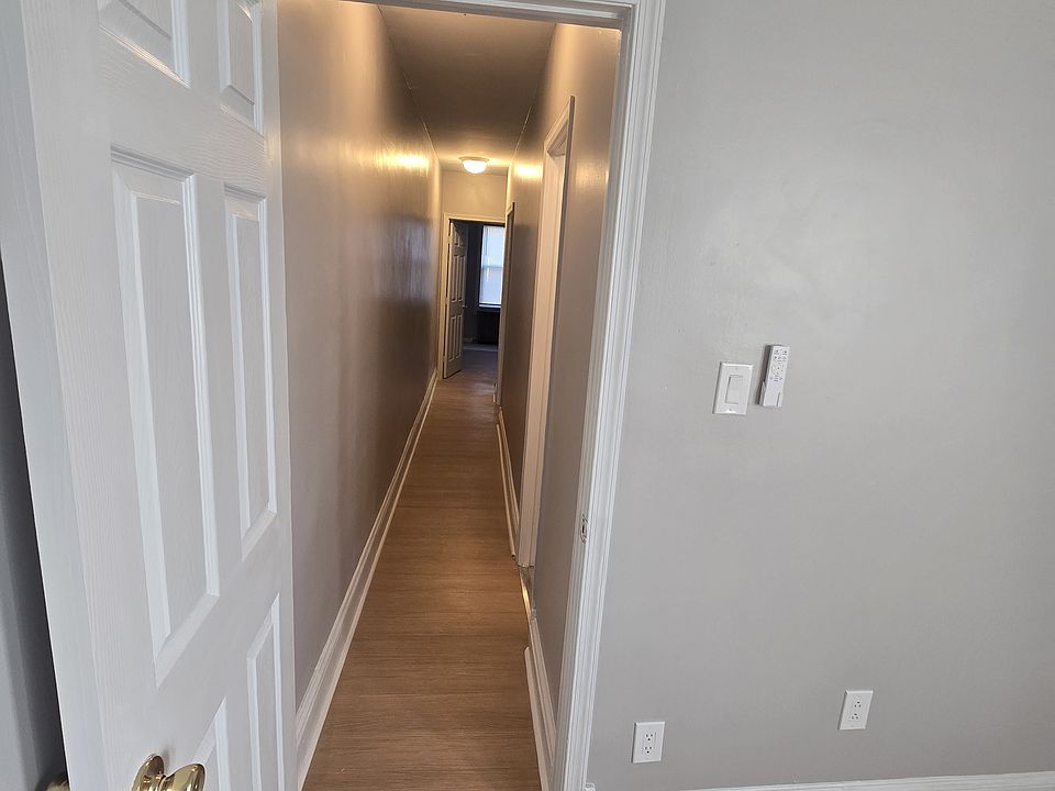 1st image of 626 E Main St
