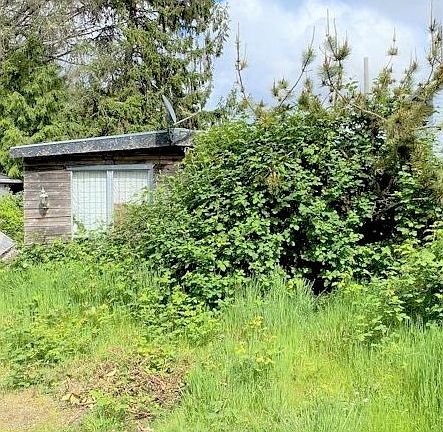 5th image of 628 SE Port Ave