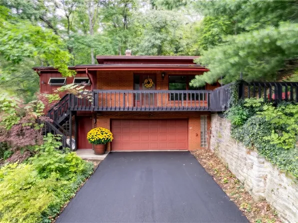 486 Woodlawn Rd, Jeannette, PA 15644