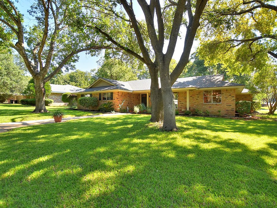1st image of 3509 Oakdale Dr