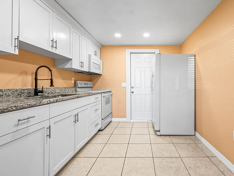 2137 Ranchita Trl — Photo 7