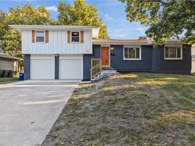 1202 E Ridgeway Dr, Olathe, KS, 66061