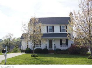 3004 Butterwood Dr, Jamestown, NC 27282