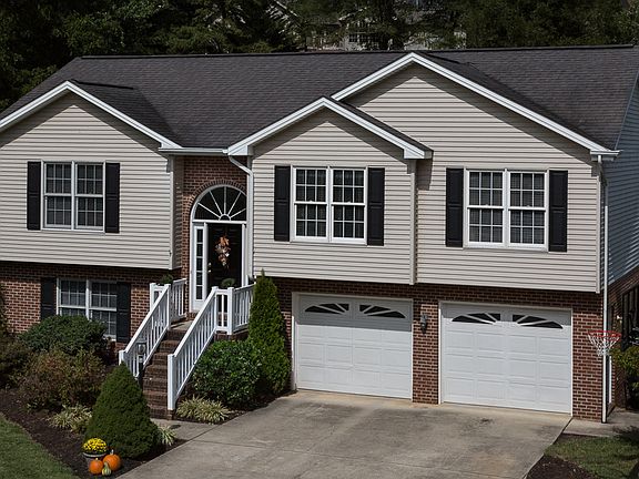 2nd image of 1445 Huron Ct
