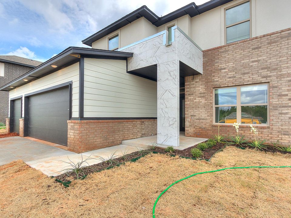 1st image of 15936 Aparados Way