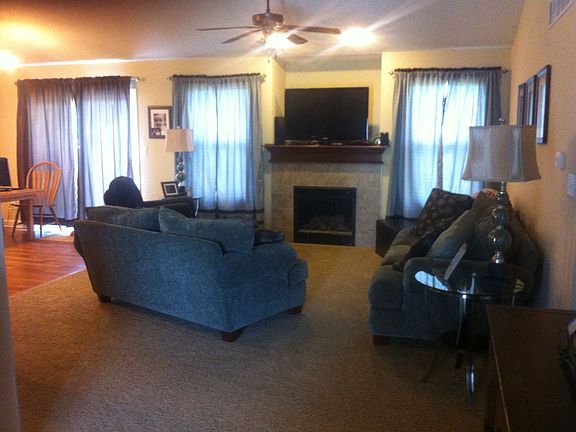 3rd image of 5218 NE Hillcrest Dr