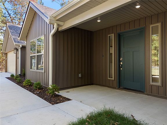 3rd image of 10 Rupert Ln