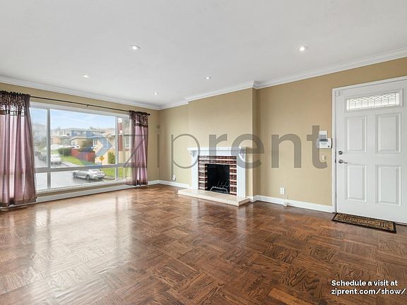 2nd image of 470 Westmoor Ave #U