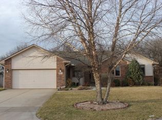 1033 N Azure Cir, Wichita, KS 67235