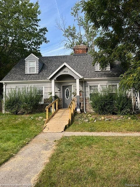 1st image of 1890 S Harvey Ave